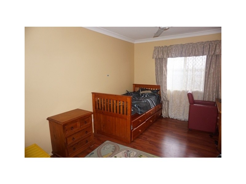 69 Dennis Road, Springwood QLD 4127