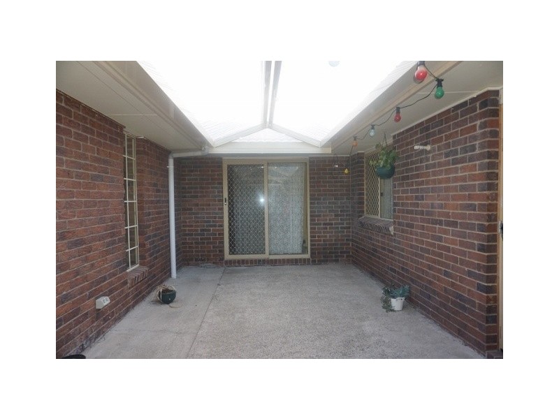 69 Dennis Road, Springwood QLD 4127