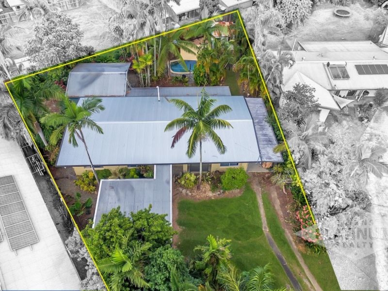 7 Queensborough Close, Trinity Park QLD 4879