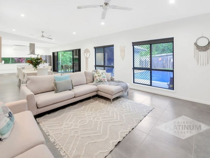 13 Megalong Close, Smithfield QLD 4878