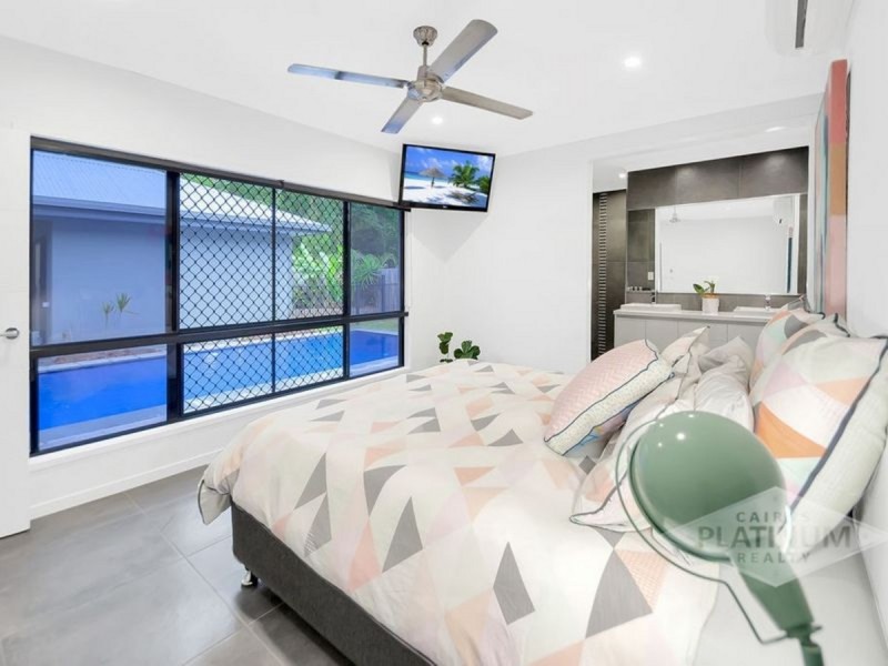 13 Megalong Close, Smithfield QLD 4878