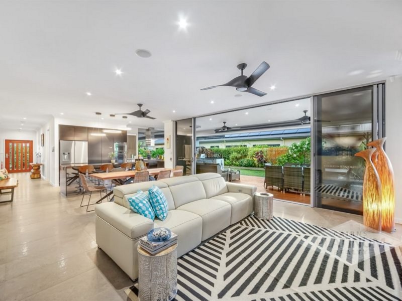12 Castleton Entrance, Smithfield QLD 4878