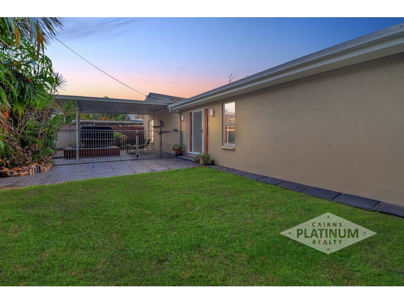 2 Parkway Street, Trinity Park QLD 4879