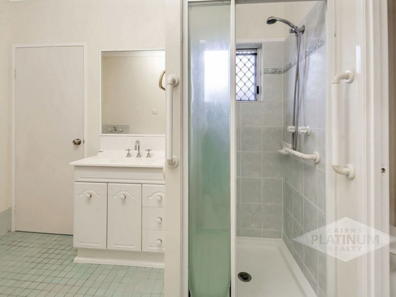2 Parkway Street, Trinity Park QLD 4879