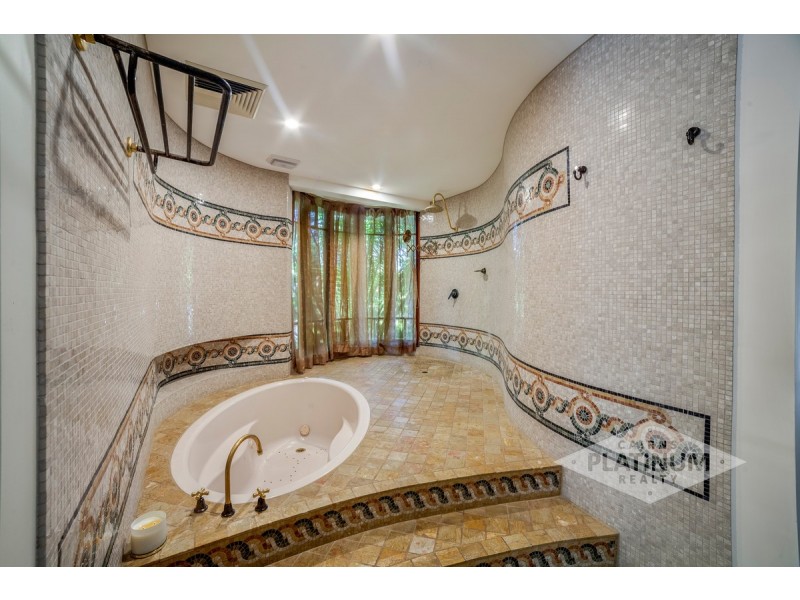 19-25 Atherton Street, Whitfield QLD 4870