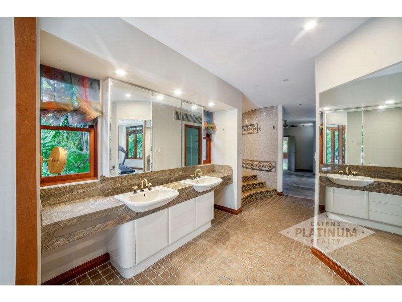 19-25 Atherton Street, Whitfield QLD 4870