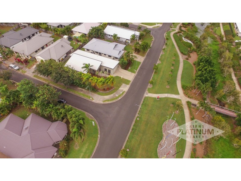 8 Montalbion Avenue, Trinity Park QLD 4879