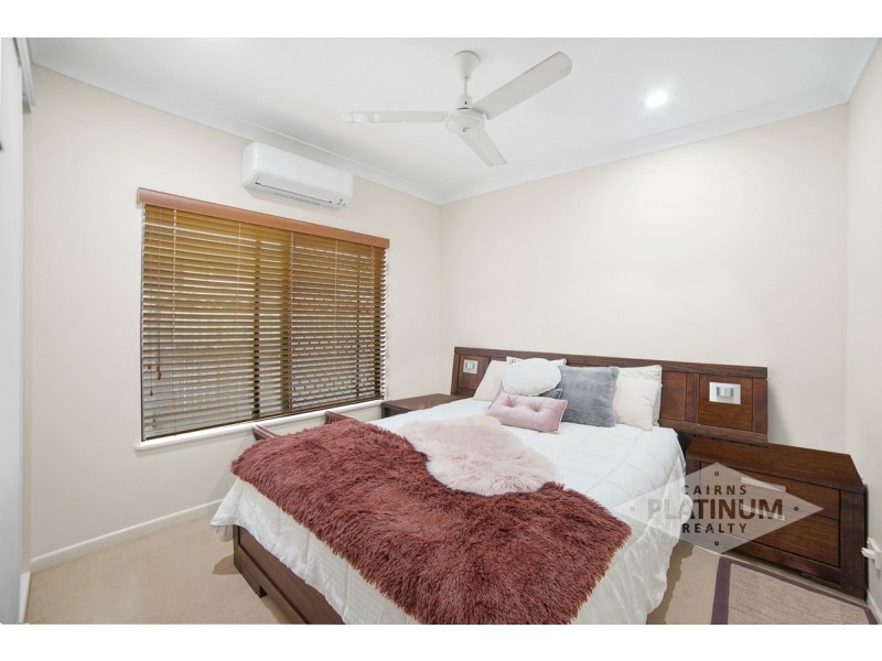 8 Montalbion Avenue, Trinity Park QLD 4879