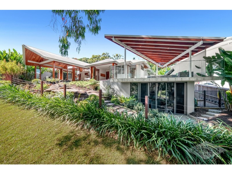 37 Freshwater Avenue, Palm Cove QLD 4879