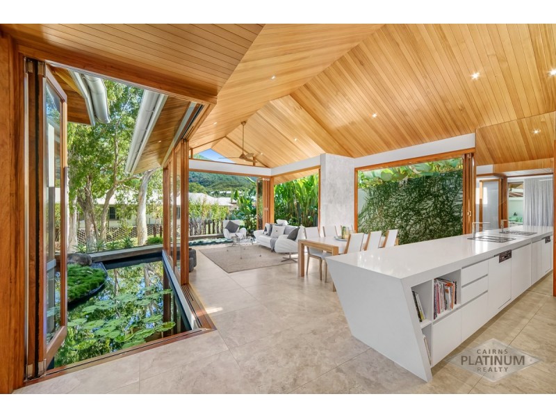 37 Freshwater Avenue, Palm Cove QLD 4879