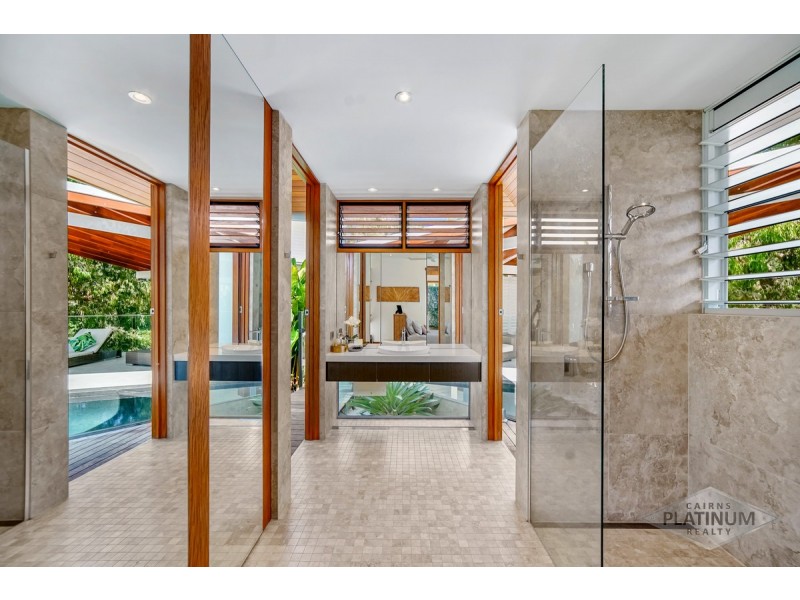 37 Freshwater Avenue, Palm Cove QLD 4879
