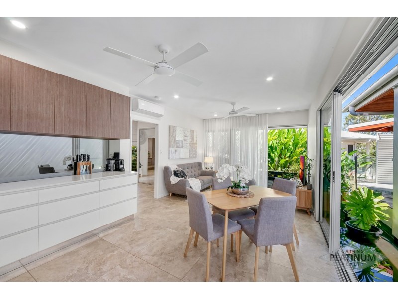 37 Freshwater Avenue, Palm Cove QLD 4879