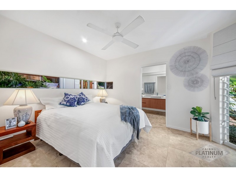 37 Freshwater Avenue, Palm Cove QLD 4879