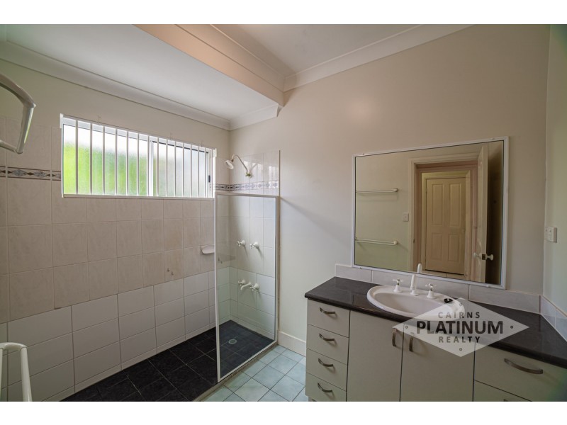 17 Green Avenue, Kewarra Beach QLD 4879