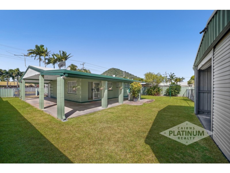 5 Periwinkle Avenue, Trinity Beach QLD 4879