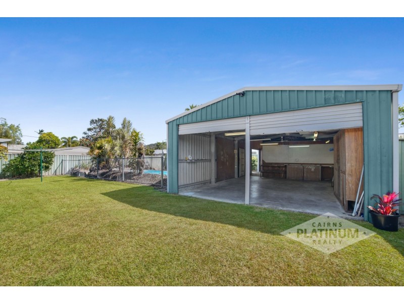 5 Periwinkle Avenue, Trinity Beach QLD 4879