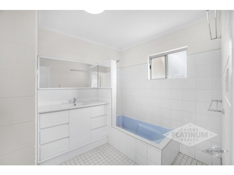 12 Centaur Street, Trinity Park QLD 4879