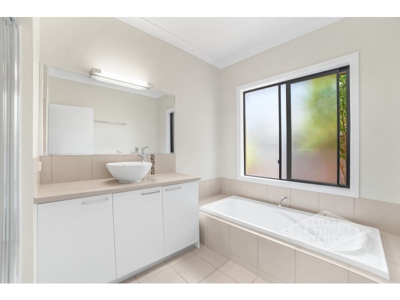 11 Norwood Crescent, Trinity Park QLD 4879