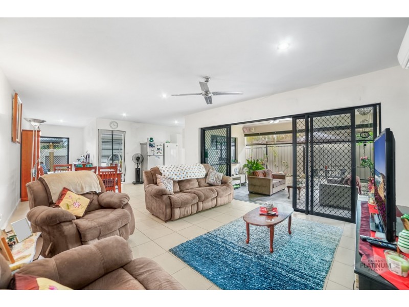 1/1 Savaii Close, Palm Cove QLD 4879