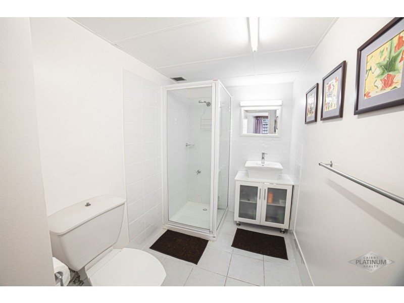 7/249-255 Esplanade, Cairns North QLD 4870
