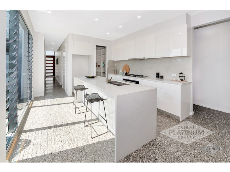 17 Master Circuit, Trinity Beach QLD 4879