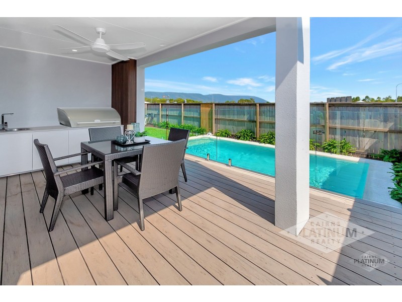 17 Master Circuit, Trinity Beach QLD 4879