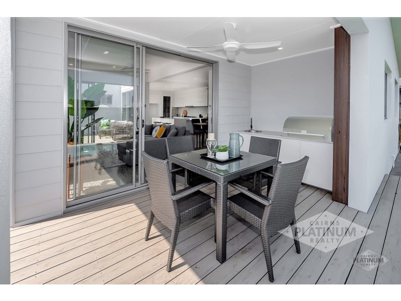 17 Master Circuit, Trinity Beach QLD 4879