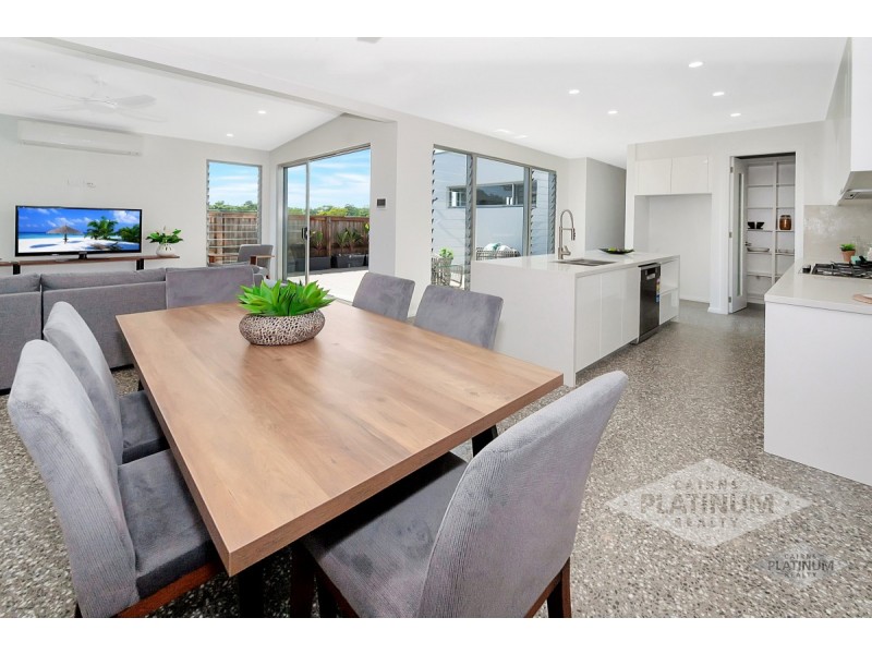 17 Master Circuit, Trinity Beach QLD 4879