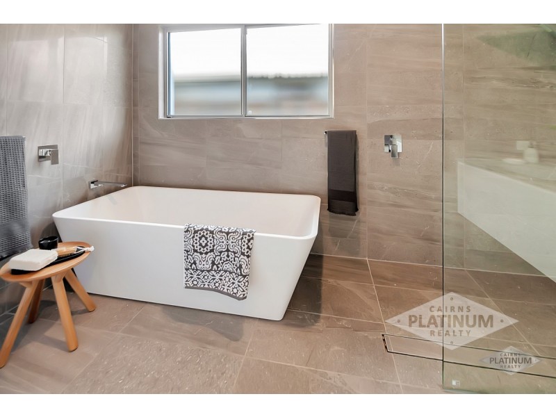 17 Master Circuit, Trinity Beach QLD 4879