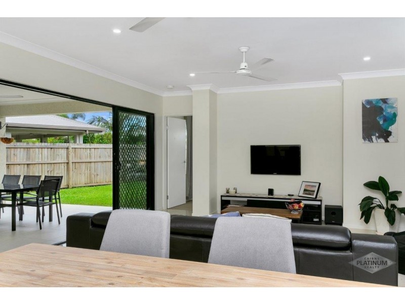 50 Hillary Drive, Smithfield QLD 4878