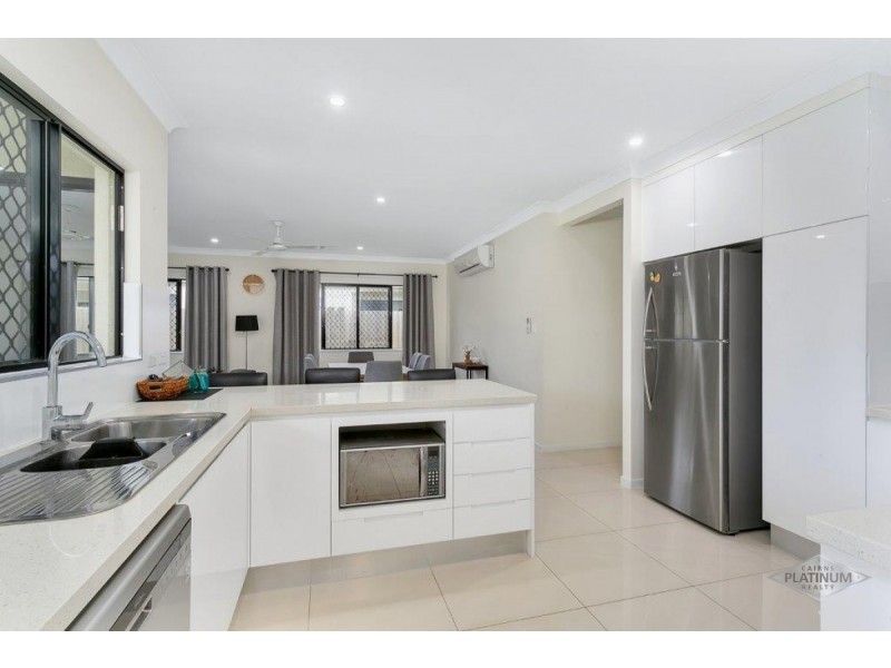 50 Hillary Drive, Smithfield QLD 4878