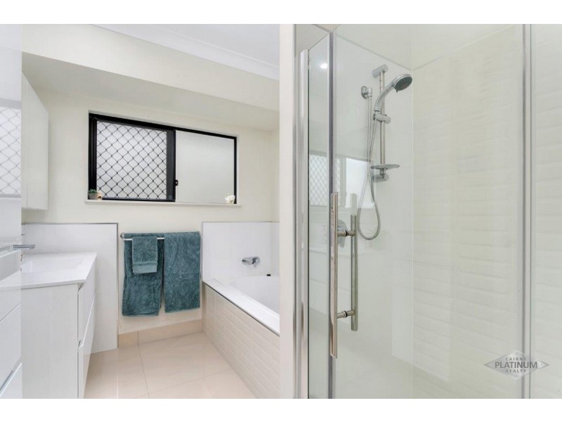 50 Hillary Drive, Smithfield QLD 4878