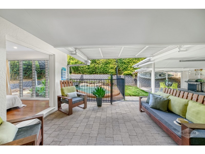 1 Rosemont Court, Mooroobool QLD 4870