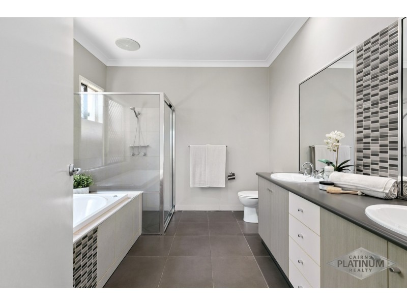 11 Iridescent Drive, Trinity Park QLD 4879