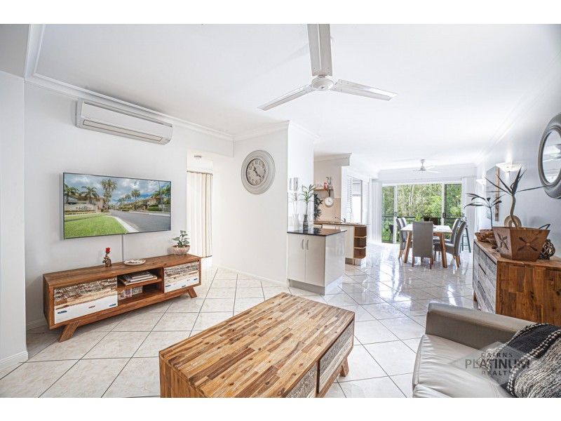 1018/2-10 Greenslopes Street, Cairns North QLD 4870