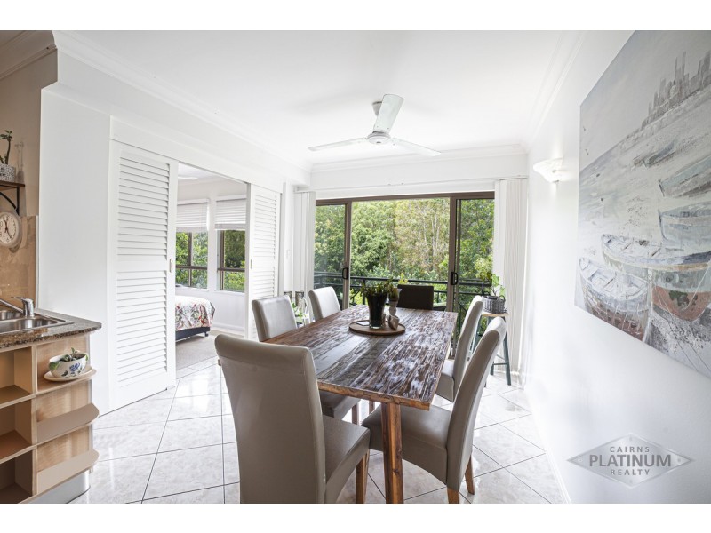 1018/2-10 Greenslopes Street, Cairns North QLD 4870