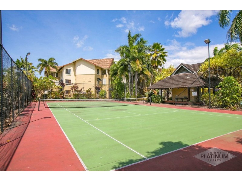 1018/2-10 Greenslopes Street, Cairns North QLD 4870