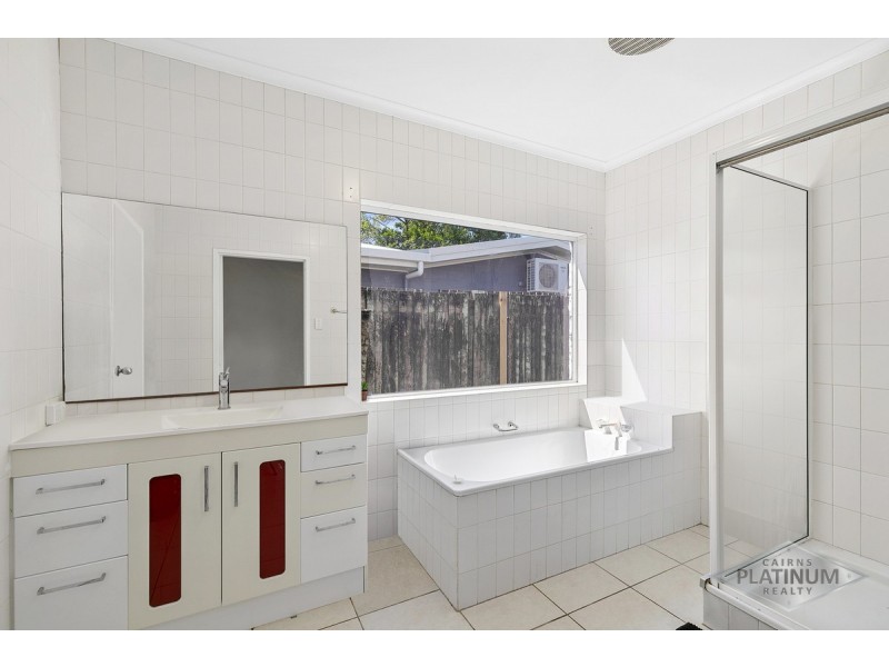 9 Kimberley Street, Trinity Park QLD 4879