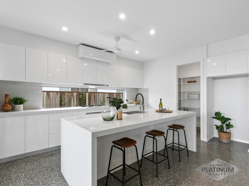 5 Master Circuit, Trinity Beach QLD 4879