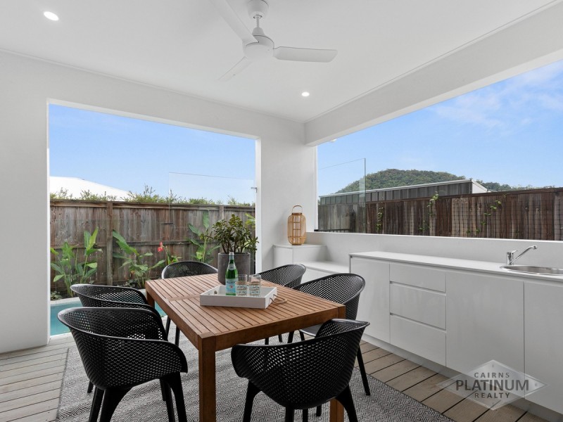 5 Master Circuit, Trinity Beach QLD 4879