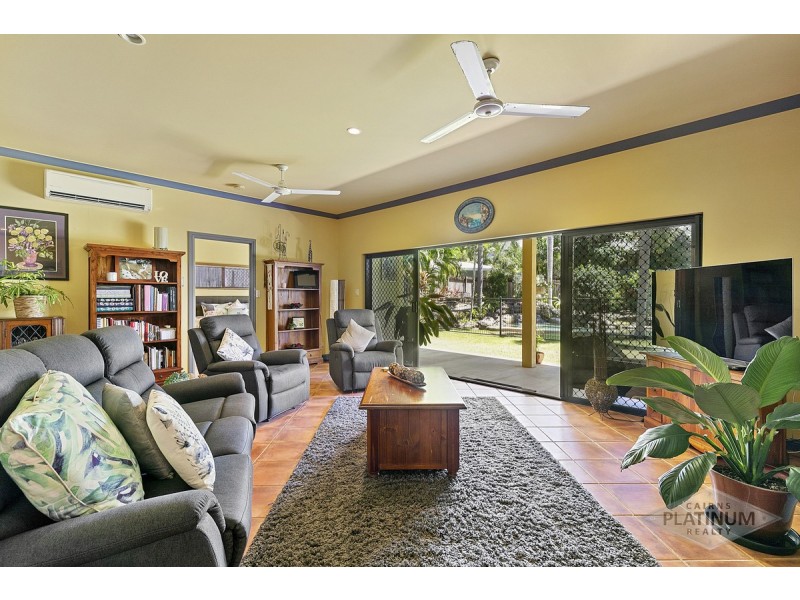 5 Barrier Close, Clifton Beach QLD 4879