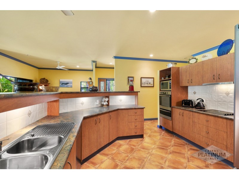 5 Barrier Close, Clifton Beach QLD 4879