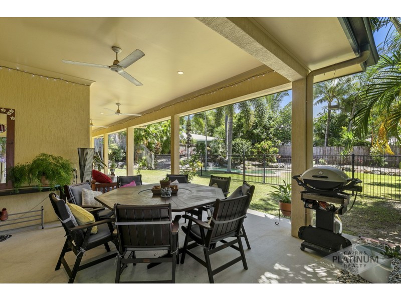 5 Barrier Close, Clifton Beach QLD 4879