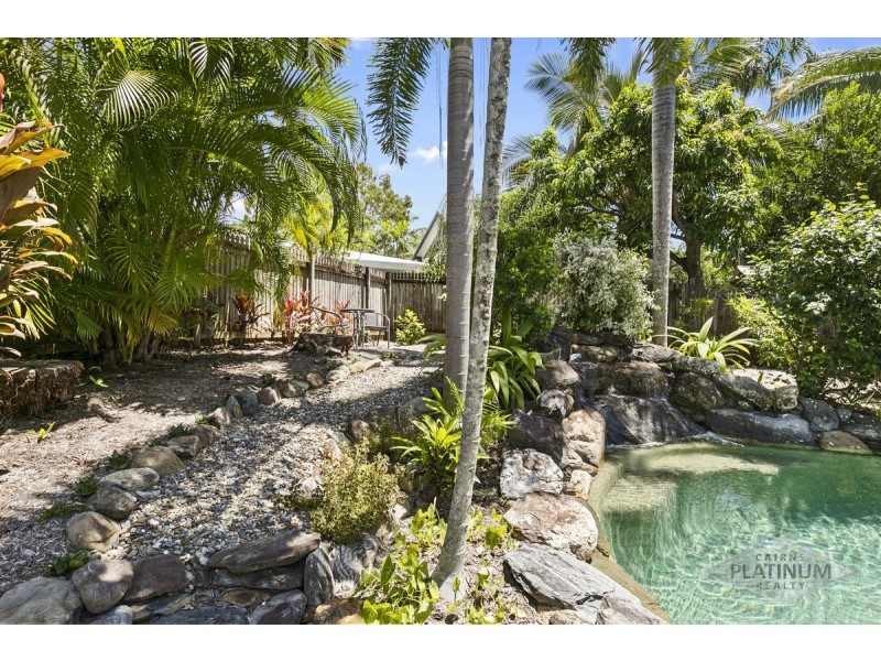 5 Barrier Close, Clifton Beach QLD 4879