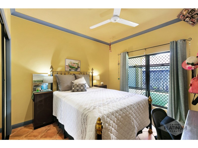 5 Barrier Close, Clifton Beach QLD 4879