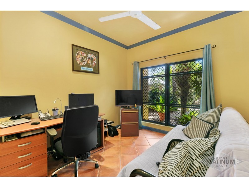 5 Barrier Close, Clifton Beach QLD 4879