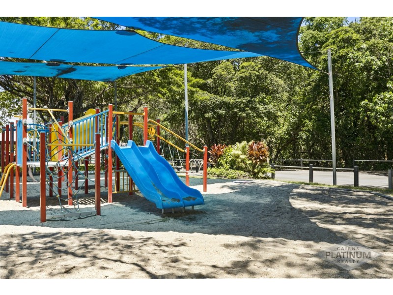 5 Barrier Close, Clifton Beach QLD 4879