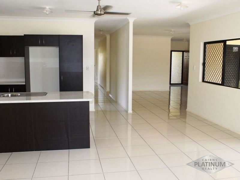 13 Totley Chase, Trinity Park QLD 4879