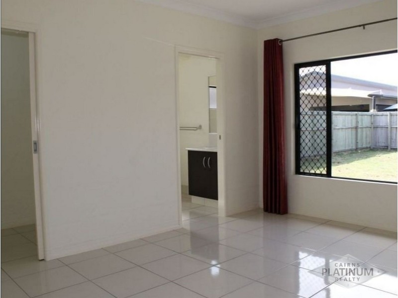 13 Totley Chase, Trinity Park QLD 4879