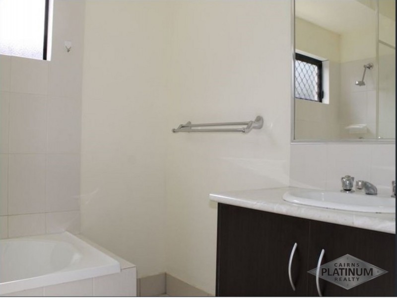 13 Totley Chase, Trinity Park QLD 4879